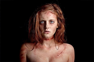 恐怖电影《灯火熄时》解说文案-片源下载-电影解说文案网