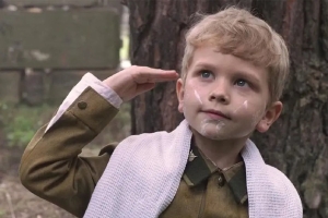 战争电影《小士兵》解说文案-片源下载-电影解说文案网