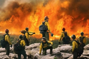 灾难电影《勇往直前》解说文案-片源下载-电影解说文案网